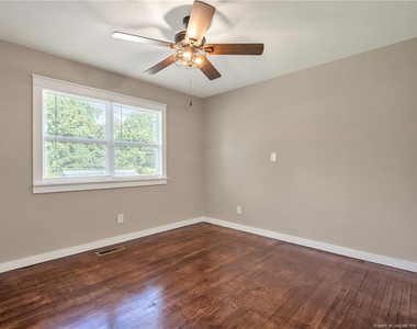 604 Roundtree Drive - Photo Thumbnail 14