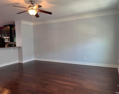 1137 Boxcar Way - Photo Thumbnail 6