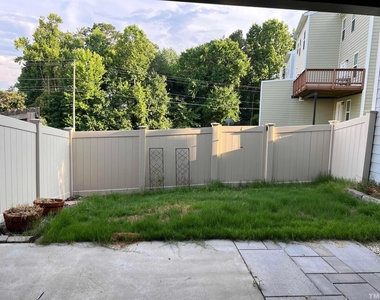 1137 Boxcar Way - Photo Thumbnail 9