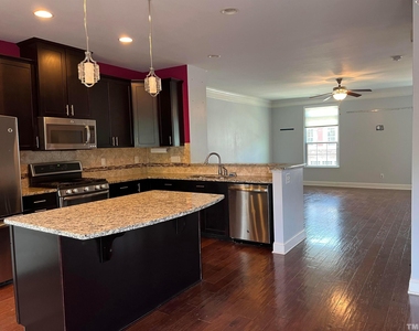 1137 Boxcar Way - Photo Thumbnail 3
