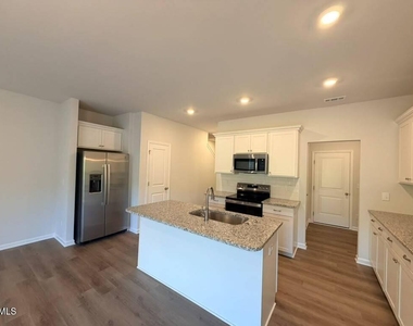 152 Fideaux Boulevard - Photo Thumbnail 6