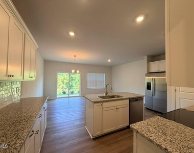152 Fideaux Boulevard - Photo Thumbnail 9