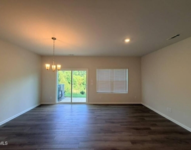 152 Fideaux Boulevard - Photo Thumbnail 3