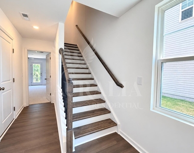 3210 Gypsum Drive - Photo Thumbnail 4