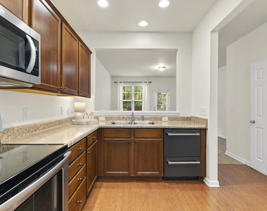 3002 Berkeley Springs Place - Photo Thumbnail 12