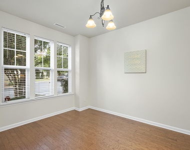 3002 Berkeley Springs Place - Photo Thumbnail 6