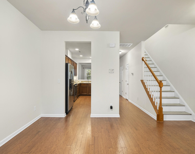 3002 Berkeley Springs Place - Photo Thumbnail 7