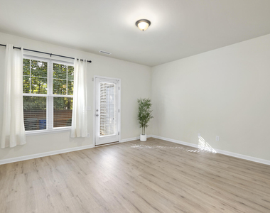 3002 Berkeley Springs Place - Photo Thumbnail 15