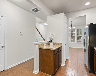 3002 Berkeley Springs Place - Photo Thumbnail 10