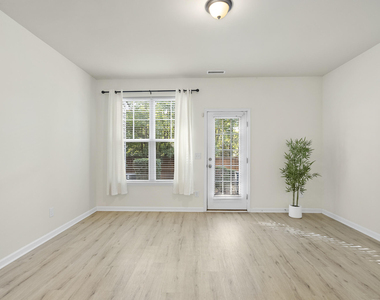 3002 Berkeley Springs Place - Photo Thumbnail 14