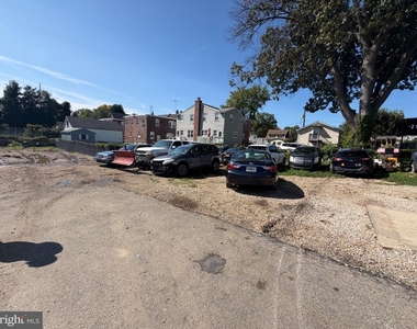 1116 Macdade Boulevard - Photo Thumbnail 14