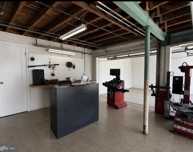 1116 Macdade Boulevard - Photo Thumbnail 6