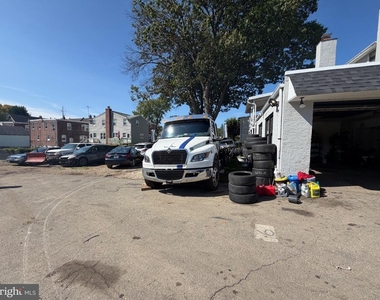 1116 Macdade Boulevard - Photo Thumbnail 15