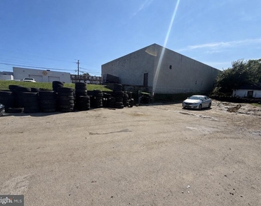 1116 Macdade Boulevard - Photo Thumbnail 1