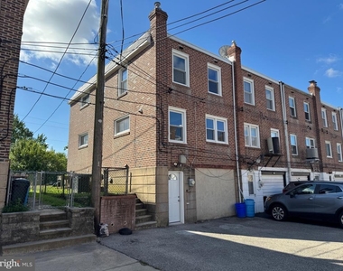 323 Spruce Street - Photo Thumbnail 23