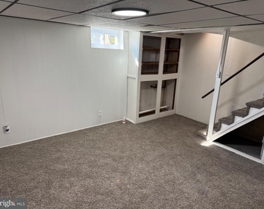 323 Spruce Street - Photo Thumbnail 17