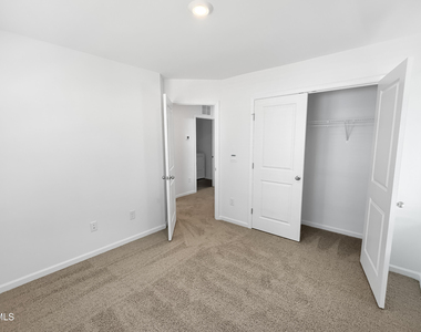 7423 Bourbon Briar Drive - Photo Thumbnail 23