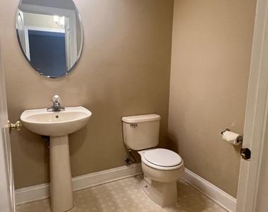 67 Highpoint Drive - Photo Thumbnail 13