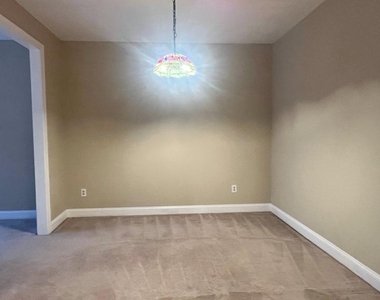 67 Highpoint Drive - Photo Thumbnail 10
