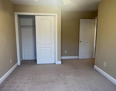 67 Highpoint Drive - Photo Thumbnail 30