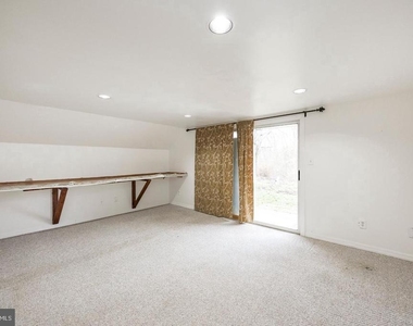 328 Carlyn Court - Photo Thumbnail 19