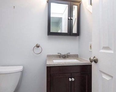 328 Carlyn Court - Photo Thumbnail 6