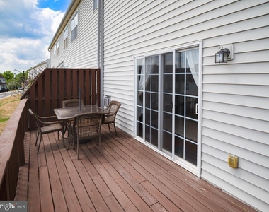 616 Needle Street - Photo Thumbnail 17