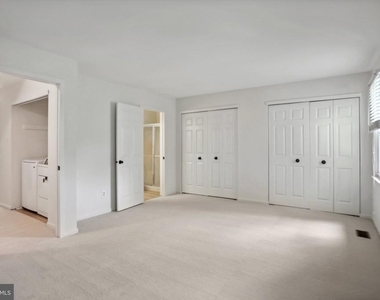 3202 Eaton Court - Photo Thumbnail 17