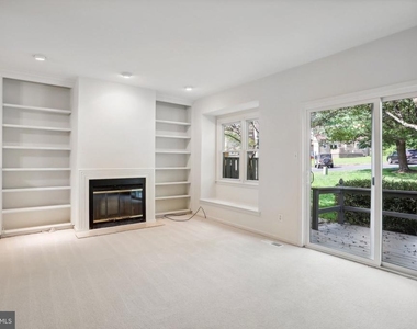 3202 Eaton Court - Photo Thumbnail 2