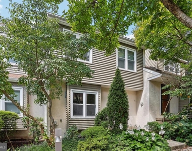 3202 Eaton Court - Photo Thumbnail 1