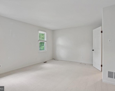 3202 Eaton Court - Photo Thumbnail 21