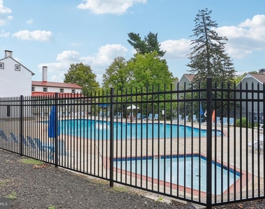 3202 Eaton Court - Photo Thumbnail 36