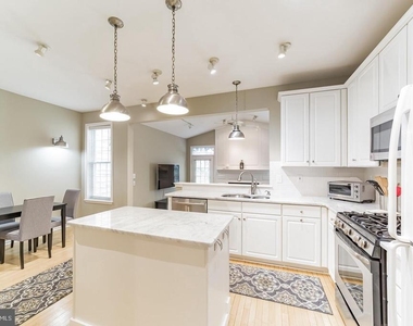 104 Victoria Court - Photo Thumbnail 11