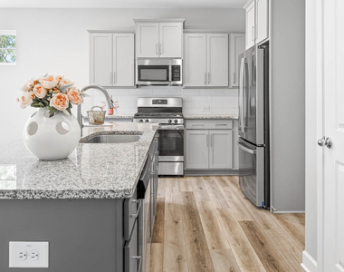109 Mcdowell Lane - Photo Thumbnail 7