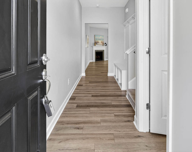 109 Mcdowell Lane - Photo Thumbnail 5