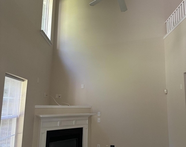 18 Grosbeak Lane - Photo Thumbnail 1