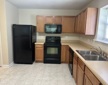 18 Grosbeak Lane - Photo Thumbnail 3