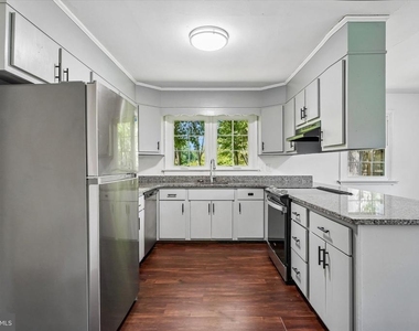 227 Fairhill Road - Photo Thumbnail 7