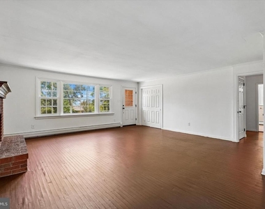 227 Fairhill Road - Photo Thumbnail 3