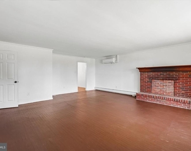 227 Fairhill Road - Photo Thumbnail 2