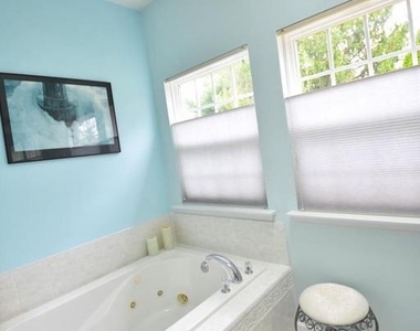 133 Belvedere Drive N - Photo Thumbnail 13