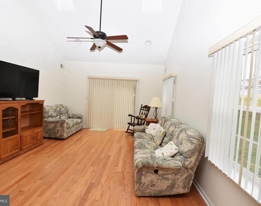133 Belvedere Drive N - Photo Thumbnail 10