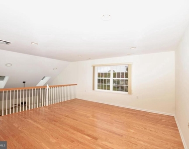 133 Belvedere Drive N - Photo Thumbnail 20