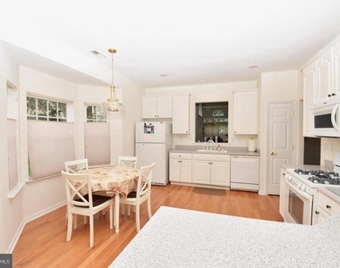 133 Belvedere Drive N - Photo Thumbnail 9