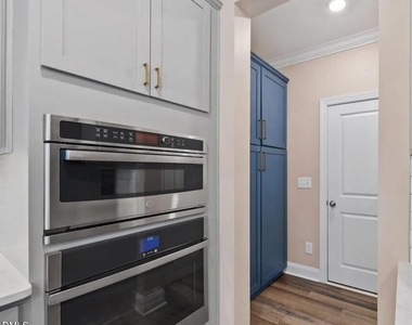 138 Legacy Falls Drive S - Photo Thumbnail 7