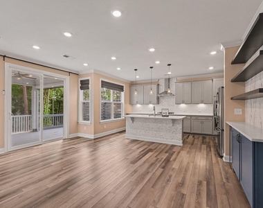 138 Legacy Falls Drive S - Photo Thumbnail 5