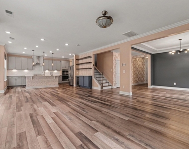 138 Legacy Falls Drive S - Photo Thumbnail 2