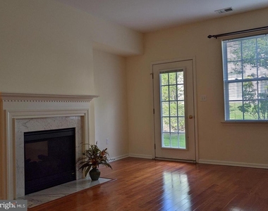 252 Brinley Drive - Photo Thumbnail 6