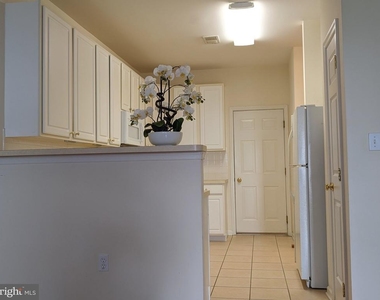 252 Brinley Drive - Photo Thumbnail 7