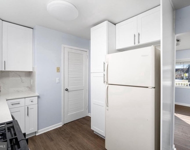 4312 Nottingham Way - Photo Thumbnail 9